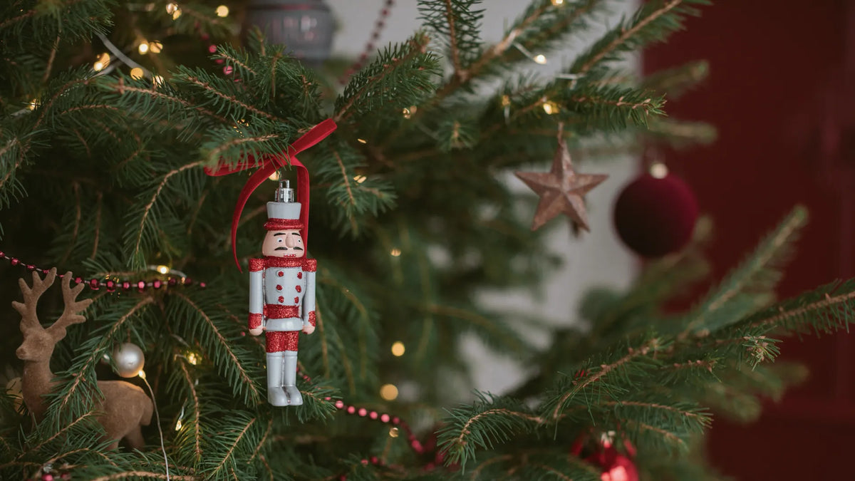 Artificial or Real Christmas Tree?